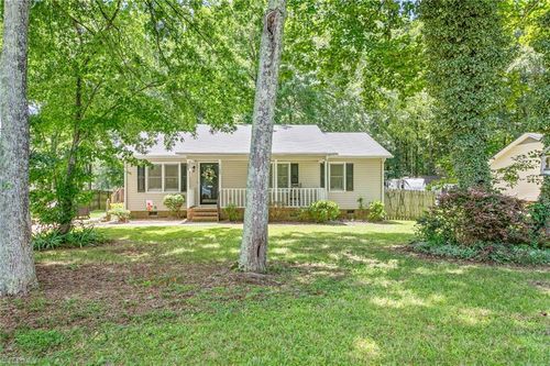 1105 W Minneola St, Gibsonville, NC, 27249-8916 | Card Image