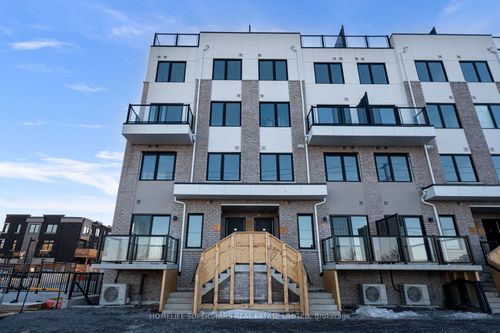 313-1695 Dersan St, Pickering, ON, L1V2P8 | Card Image