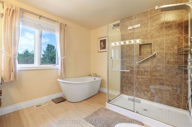 42 Strickland Rd, House other with 3 bedrooms, 2 bathrooms and 8 parking in Lombardy ON | Image 18