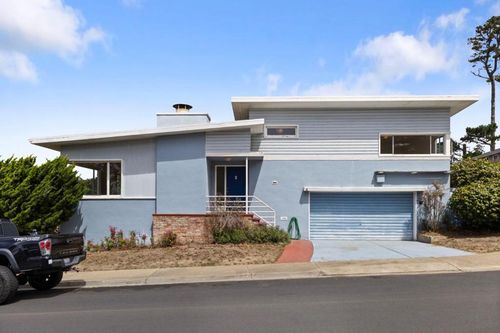 14 Wilshire Ct, Daly City, CA, 94015-1038 | Card Image