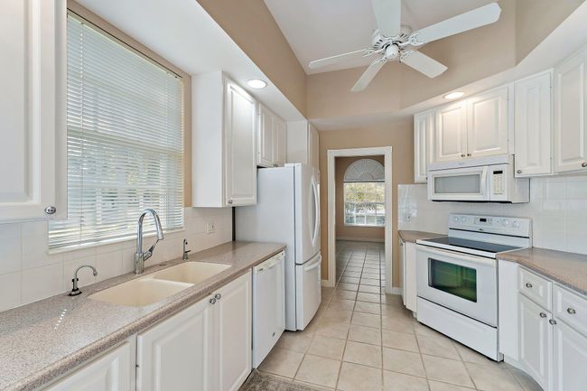 8120 Se Paurotis Ln, House other with 3 bedrooms, 3 bathrooms and null parking in Hobe Sound FL | Image 15
