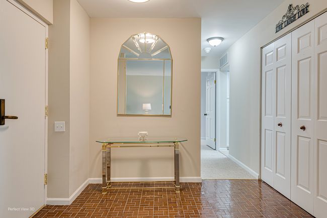 APT-407 - 2 S Atrium Way, Condo with 1 bedrooms, 2 bathrooms and 1 parking in Elmhurst IL | Image 5