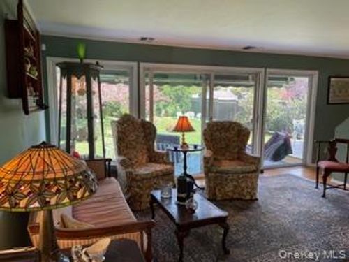 77 Universe Dr, Levittown, NY, 11756-4250 | Card Image