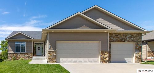 9250 Eagleton Ln, Lincoln, NE, 68505-1023 | Card Image