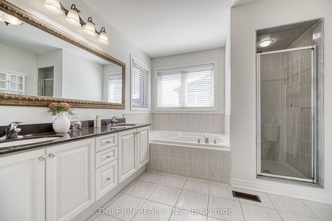 83 Stonechurch Cres, House other with 4 bedrooms, 3 bathrooms and 2 parking in Markham ON | Image 32