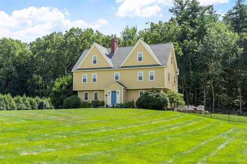 24 Rocky Dundee Rd, Bolton, MA, 01740-1359 | Card Image