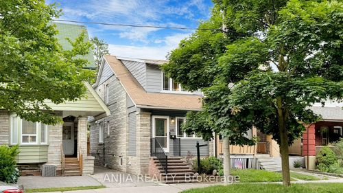 691 Greenwood Ave, Toronto, ON, M4J4B6 | Card Image