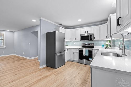 5968 Capitol Dr, GULF BREEZE, FL, 32563-9692 | Card Image