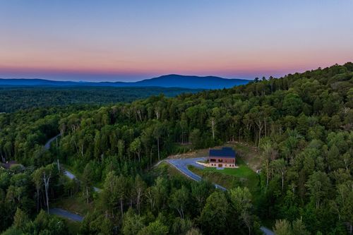 33 Stone Lodge Road, Winhall, VT, 05340 | Card Image