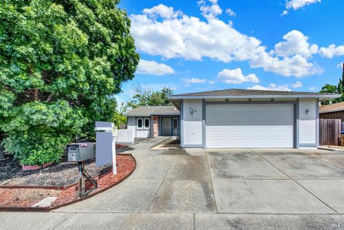 619 Placer Ln, Suisun City, CA, 94585-3018 | Card Image
