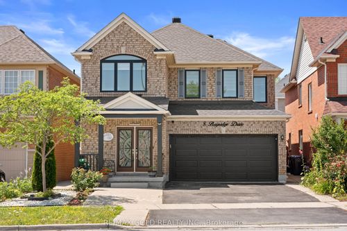 8 Bayridge Dr, Brampton, ON, L6P2H8 | Card Image