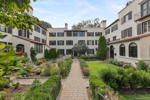 7 Park Avenue Ter, Bronxville, NY, 10708-1712 | Card Image