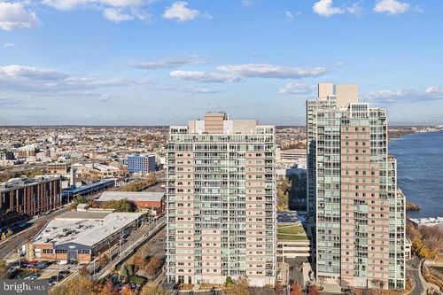 unit-f810-901 N Penn St, PHILADELPHIA, PA, 19123-3247 | Card Image