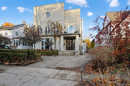 750 Hazelwood St, Birmingham, MI, 48009-1306 | Card Image