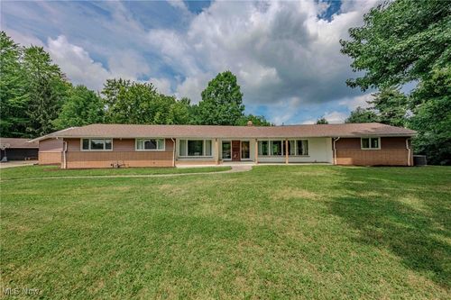 9500 Prell Dr, Broadview Heights, OH, 44147-3030 | Card Image