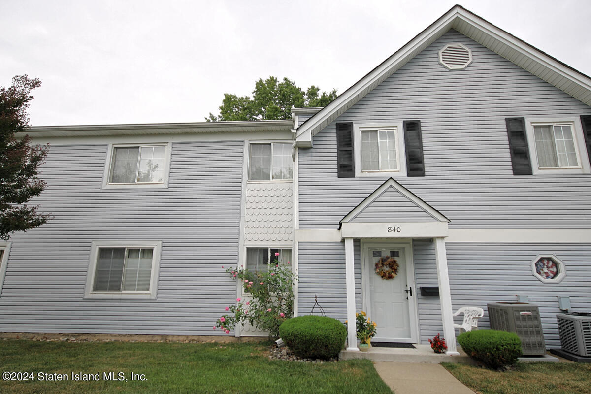 Rossville Ave, Staten Island, NY 10309