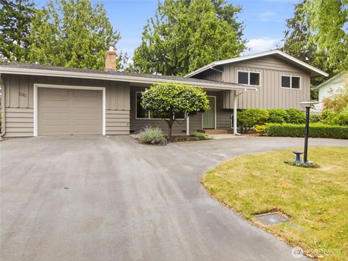 530 Ne David Dr, Bremerton, WA, 98310-2936 | Card Image
