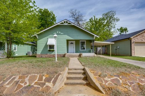 913 W Day St, Denison, TX, 75020-5103 | Card Image