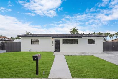 7960 Nw 175th St, House other with 3 bedrooms, 2 bathrooms and null parking in Hialeah FL | Image 1