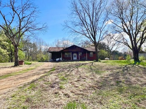 135 Crumble Ln, Crump, TN, 38327-3601 | Card Image