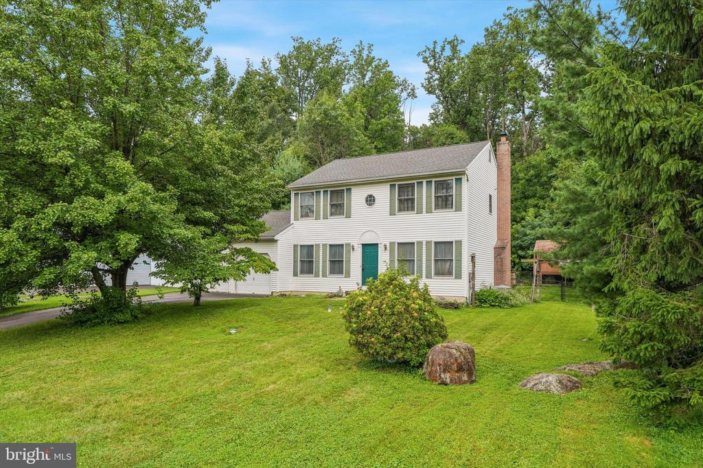 Residential in SELLERSVILLE 2