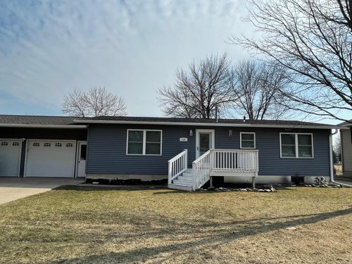 135 Wilson St, Alden, MN, 56009-1015 | Card Image