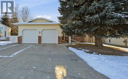108 Dunham Close, Red Deer, AB, T4R2J2 | Card Image