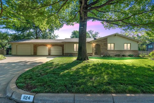 1124 N Chipper Ln, Wichita, KS, 67212-4270 | Card Image