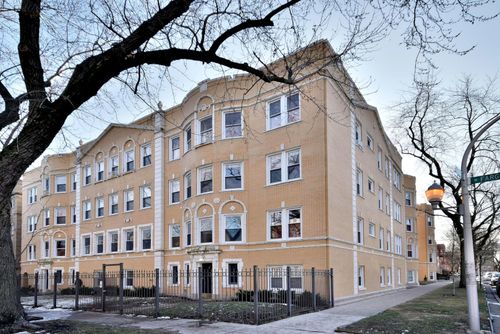 apt-3-2061 W Fargo Ave, Chicago, IL, 60645-2290 | Card Image