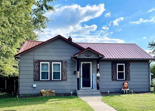 1007 E 1st St, Salem, MO, 65560-2643 | Card Image