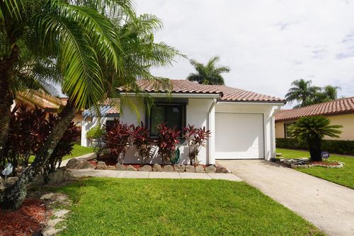 6369 Lantana Pines Drive, Lake Worth, FL, 33462 | Card Image