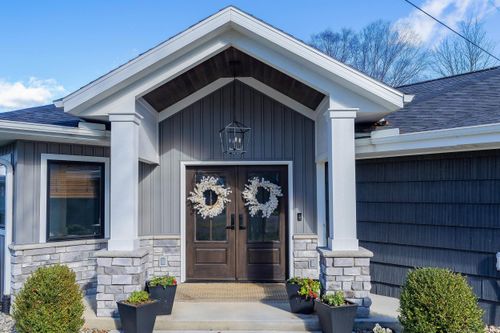 25955 Lake Dr, Elkhart, IN, 46514-6249 | Card Image