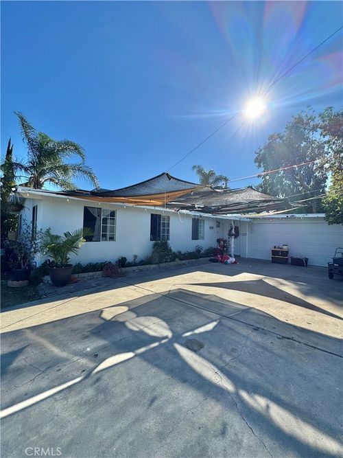 16422 Donmetz St, Granada Hills, CA, 91344-3773 | Card Image