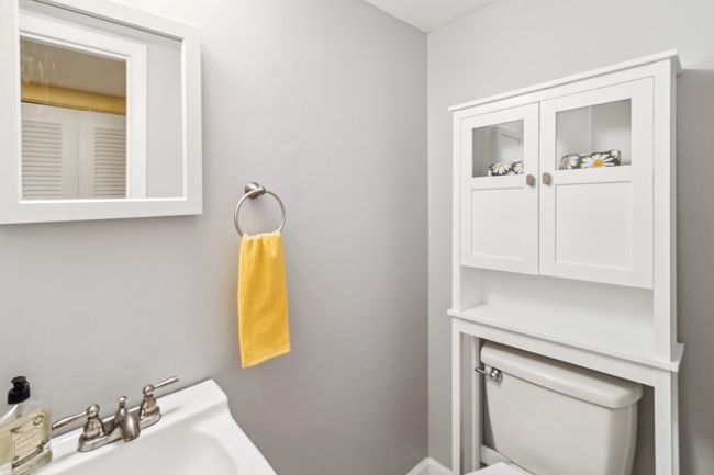U11 - 820 Pahl Rd, Home with 2 bedrooms, 2 bathrooms and 2 parking in Elk Grove Village IL | Image 10