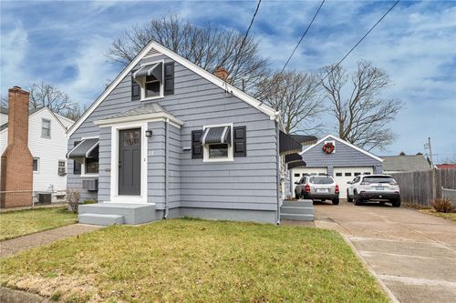 28 Corrente Ave, Pawtucket, RI, 02861-3411 | Card Image