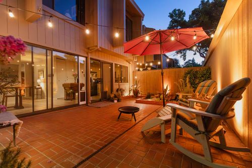 1063 Commons Drive, Sacramento, CA, 95825 | Card Image