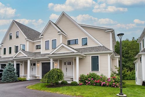 e-3 Hennery Way, Medfield, MA, 02052-2300 | Card Image