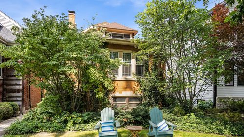 2833 Hartzell St, Evanston, IL, 60201-1202 | Card Image