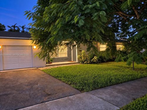 8981 Sw 57th Ter, Miami, FL, 33173-1606 | Card Image