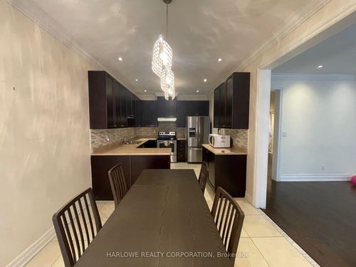 upper-54 Travis Cres, Brampton, ON, L7A0P2 | Card Image