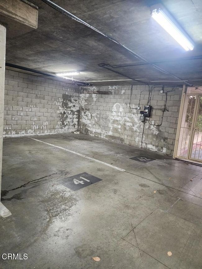 Parking spaces 41 and 42 | Image 34
