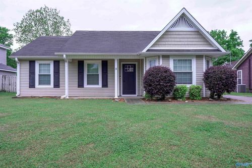2604 Pioneer Rd Sw, Huntsville, AL, 35803-2573 | Card Image