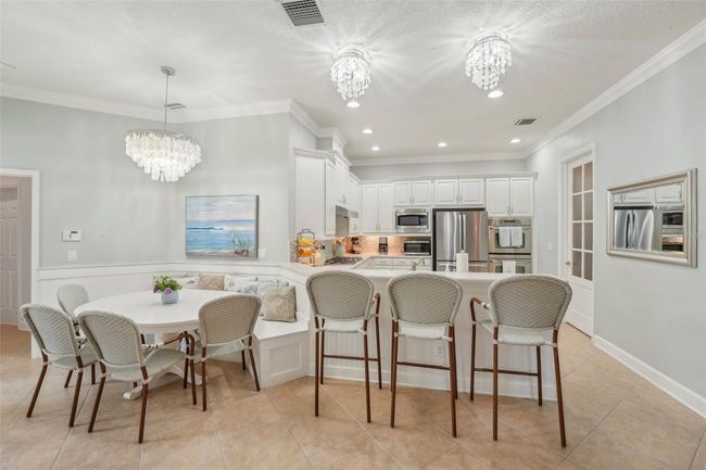 EAT IN KITCHEN NOOK WITH PLENTY OF COUNTER SPACE! | Image 14