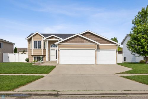 4416 10th St W, West Fargo, ND, 58078-8804 | Card Image