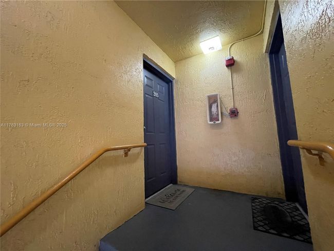 APT-203 - 14970 Sw 82 Nd Ln, Condo with 2 bedrooms, 3 bathrooms and null parking in Miami FL | Image 7
