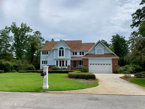 201 Castle Ridge Rd, New Bern, NC, 28562-7384 | Card Image