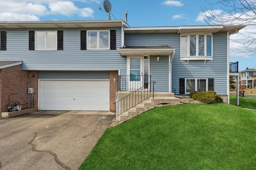 14805 Lower Endicott Way, Apple Valley, MN, 55124-6363 | Card Image