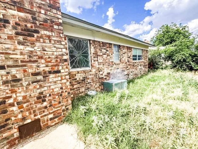 5431 45 Th St, House other with 3 bedrooms, 2 bathrooms and 2 parking in Lubbock TX | Image 13