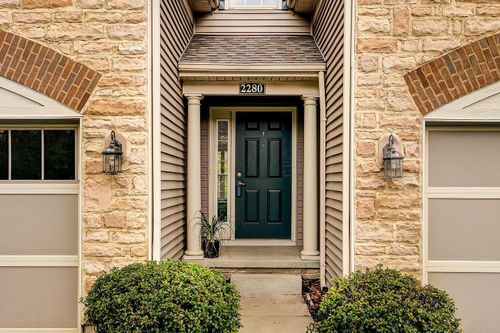 2280 Village At Bexley Dr, Columbus, OH, 43209-7815 | Card Image