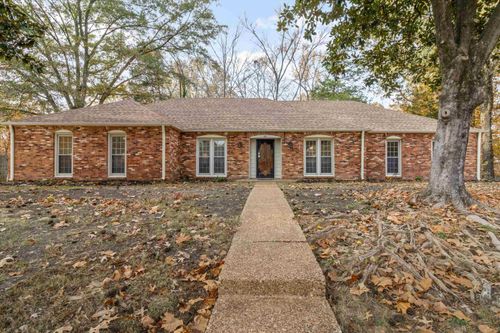 63 Vine Grove Ln, Cordova, TN, 38018-7256 | Card Image
